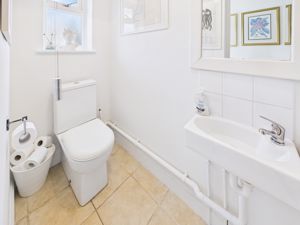 CLOAKROOM- click for photo gallery